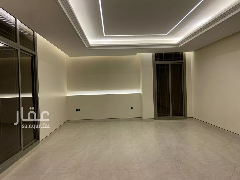 5 bedroom villa in Al Mahdiyyah 4