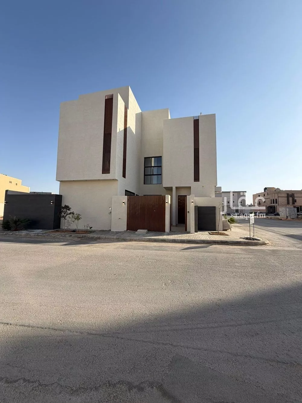 5 bedroom villa in Al Mahdiyyah 1