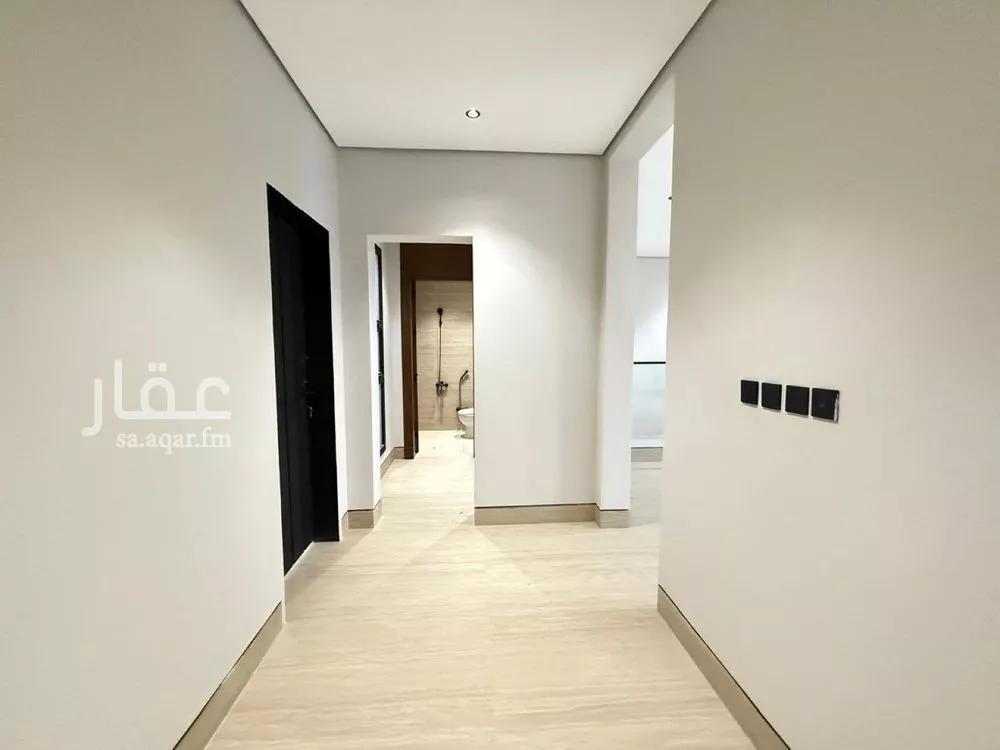 5 bedroom villa in Al Mahdiyyah 2