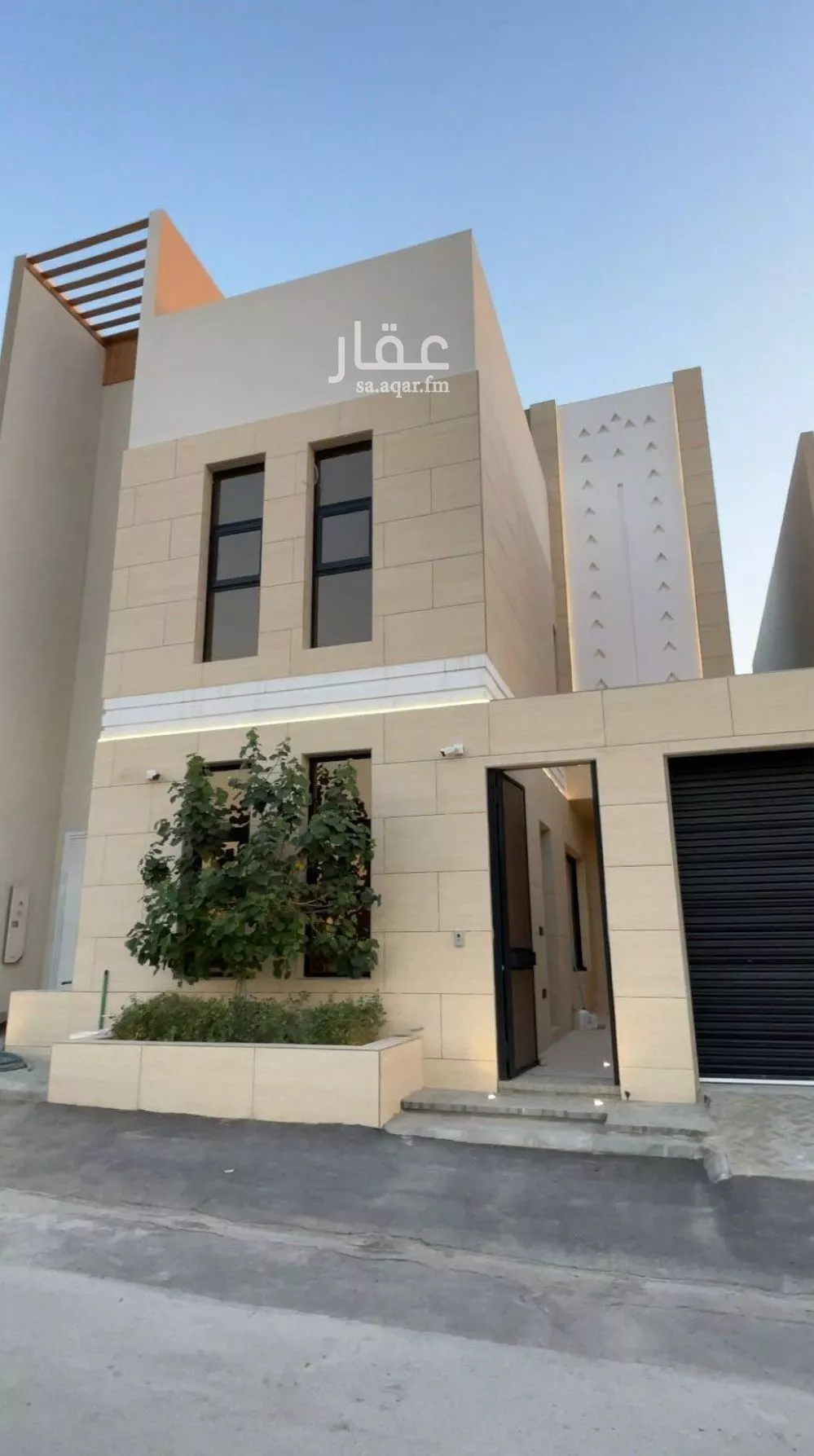 5 bedroom villa in Al Mahdiyyah 1
