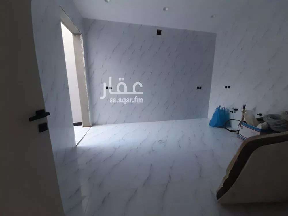 6 bedroom villa in Dhahrat Laban 5