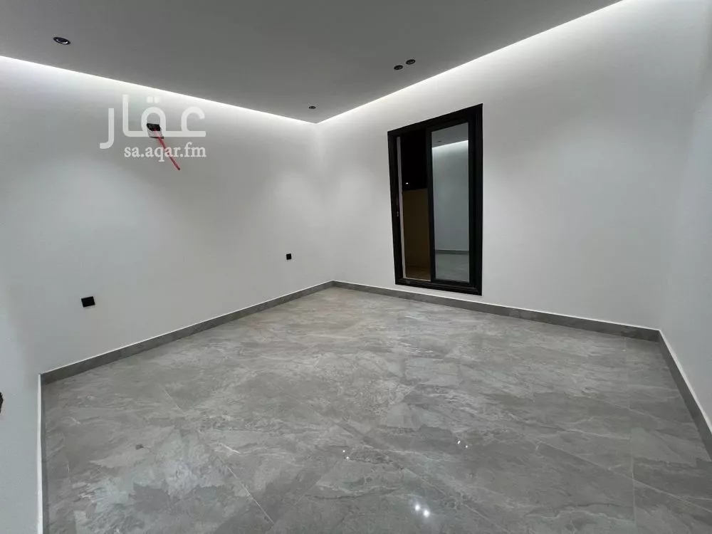 5 bedroom villa in Dhahrat Laban 5