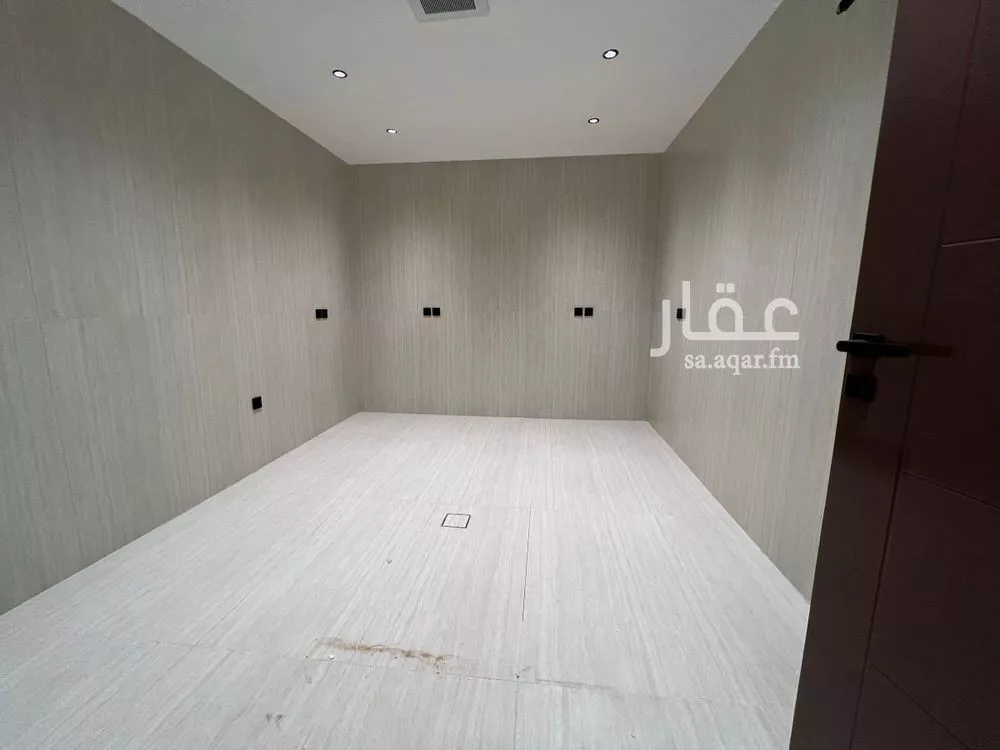 7 bedroom villa in Dhahrat Laban, Riyadh 14
