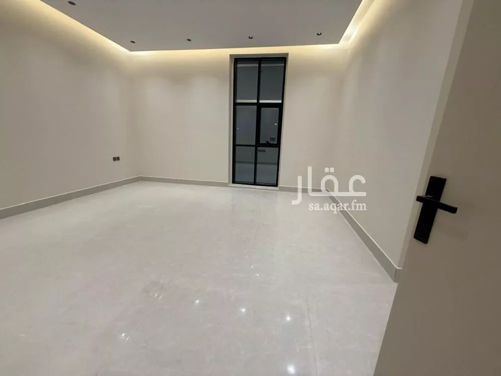 6 bedroom villa in Dhahrat Laban 5