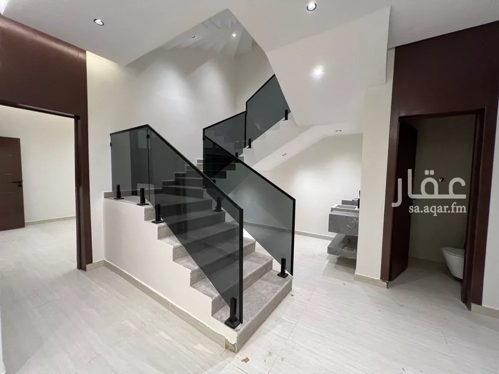 7 bedroom villa in Dhahrat Laban, Riyadh 13