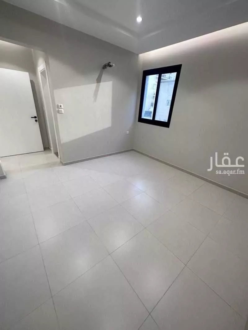 شقة 6 غرف في الواحة 5