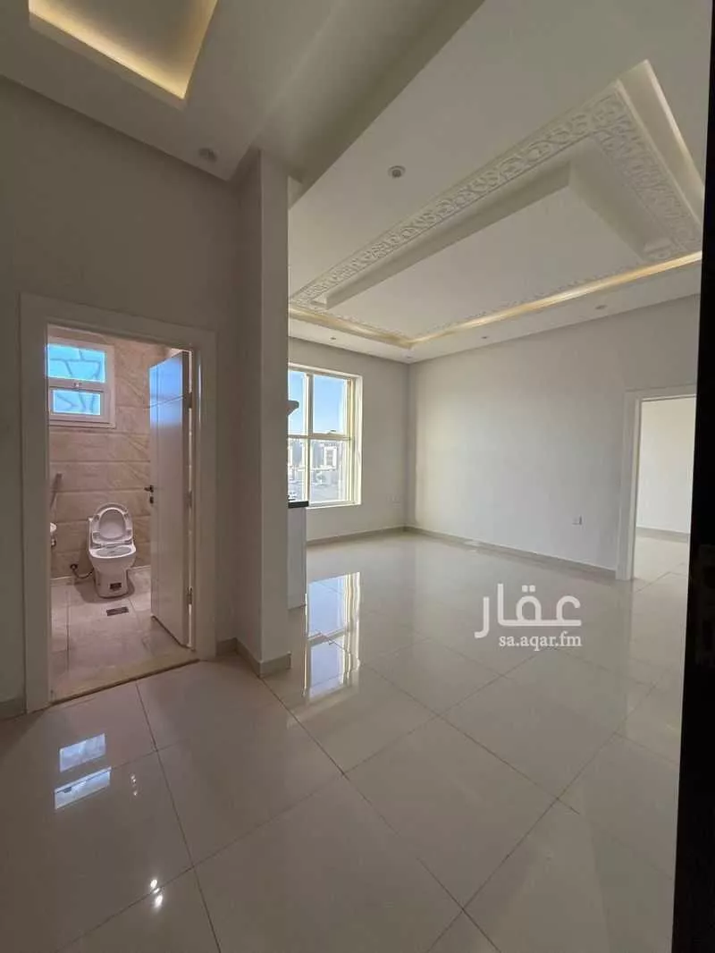 70 bedroom apartment in Hittin 5