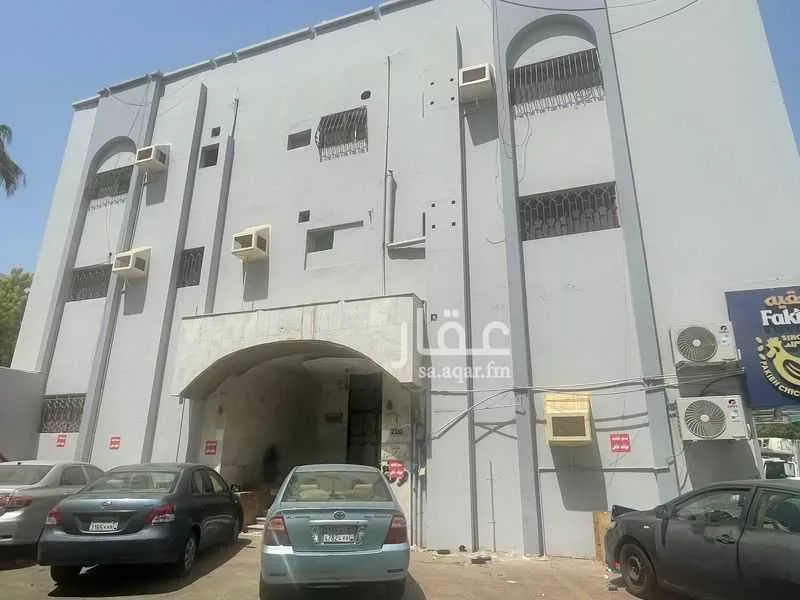 550 sqm building in Al Rabwa 5