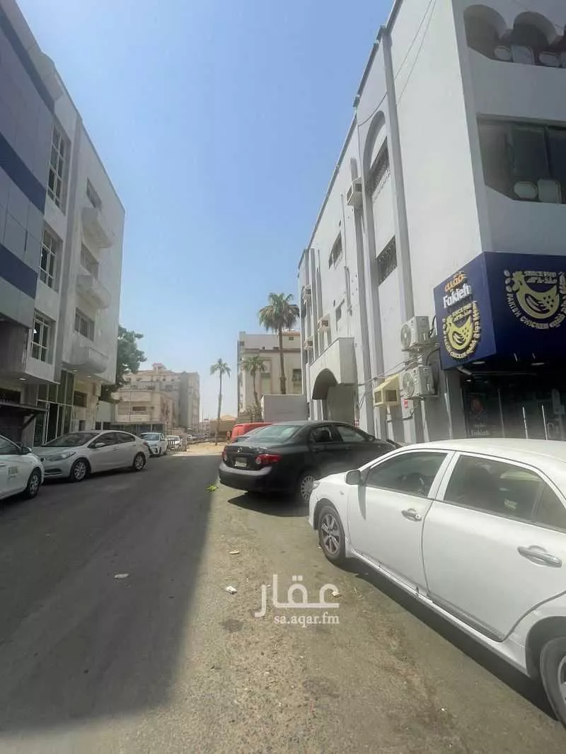 550 sqm building in Al Rabwa 3