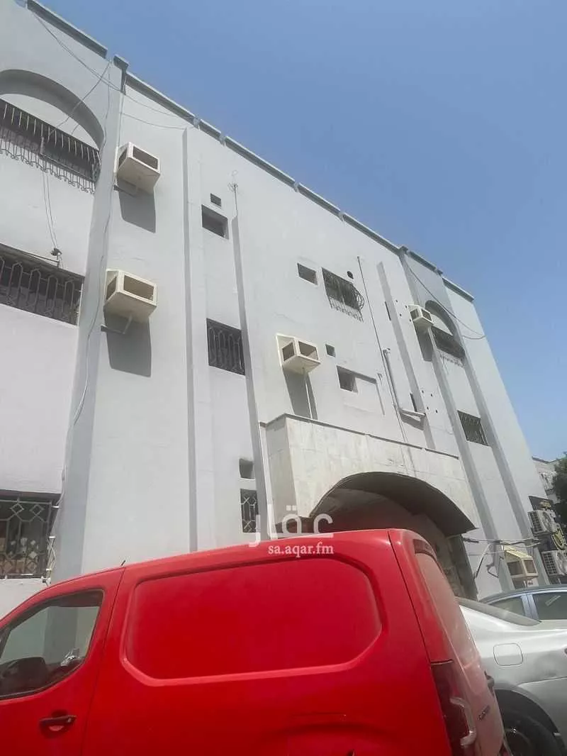 550 sqm building in Al Rabwa 4
