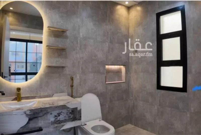 فيلا 6 غرف في الملك فهد 4