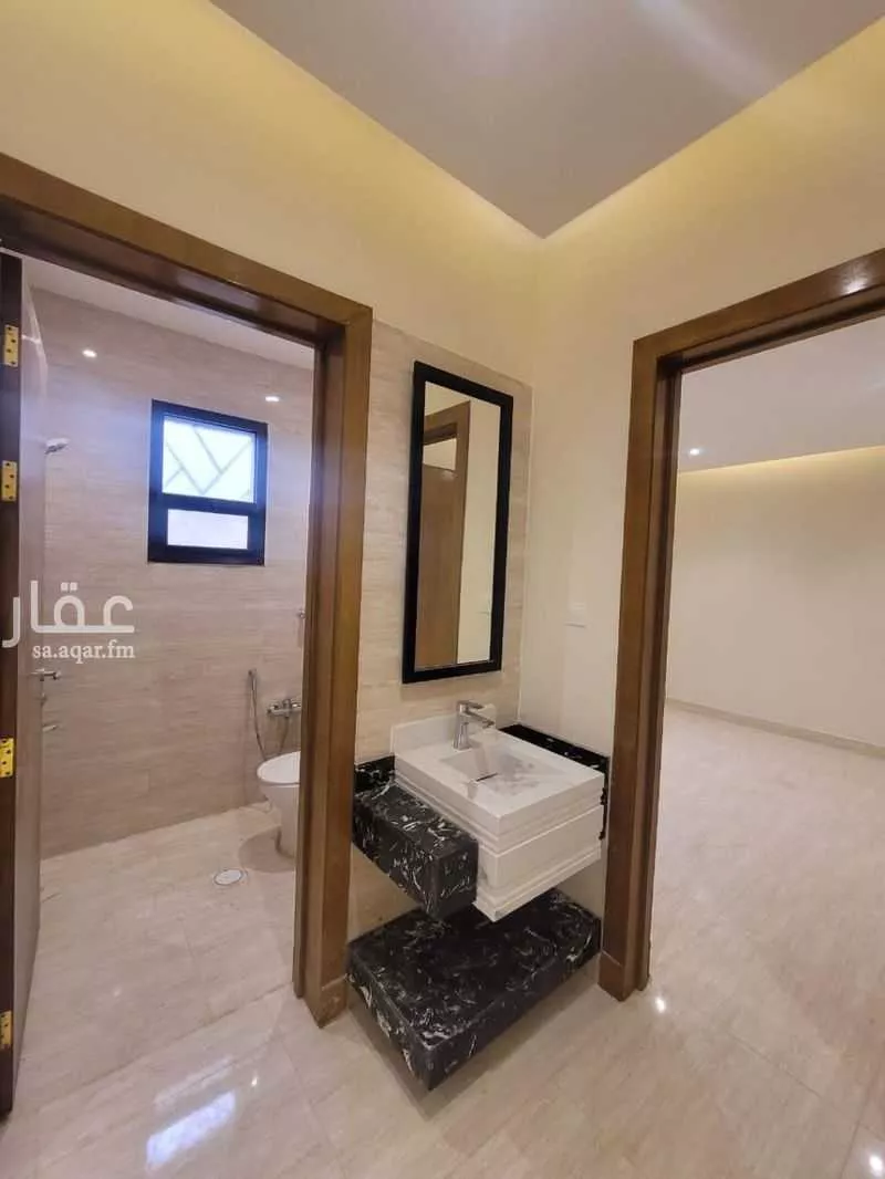 فيلا 9 غرف في بدر 2