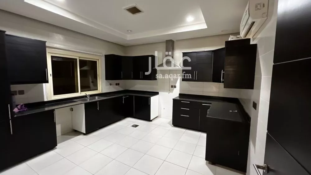 6 bedroom villa in Al Yasmin 3