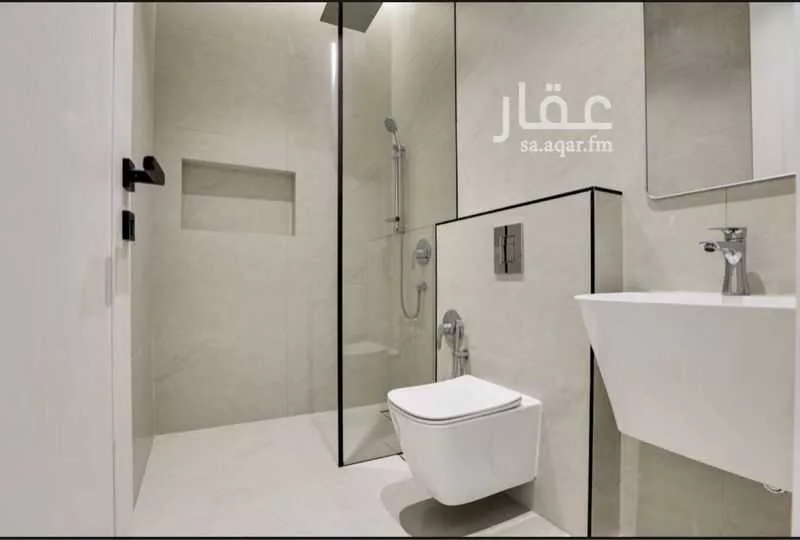 3 bedroom floor in Al Aqiq 2