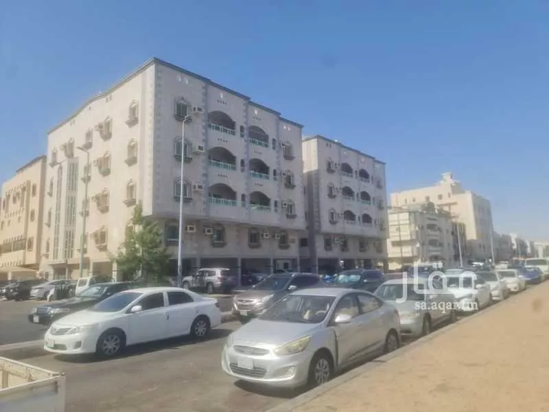 عمارة 697 م² في الصفا 4