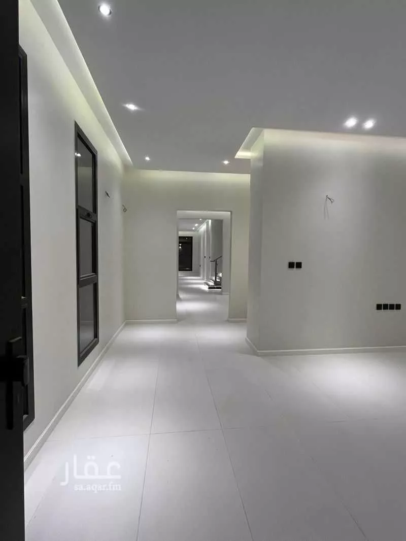 5 bedroom villa in Okaz 3