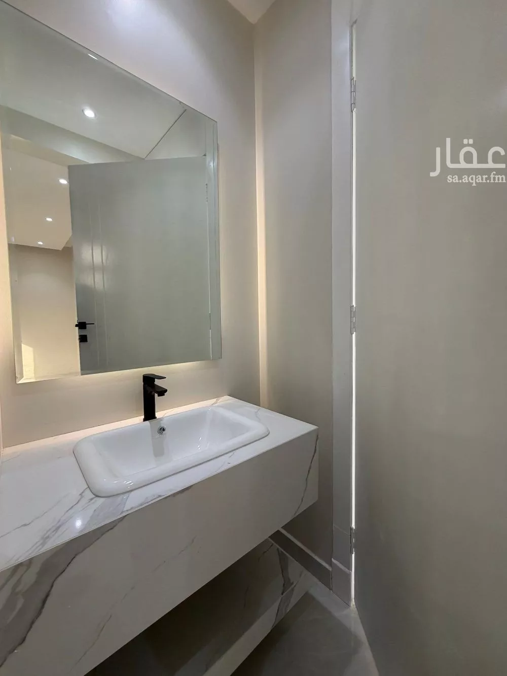 4 bedroom apartment in Tuwaiq, Riyadh 15