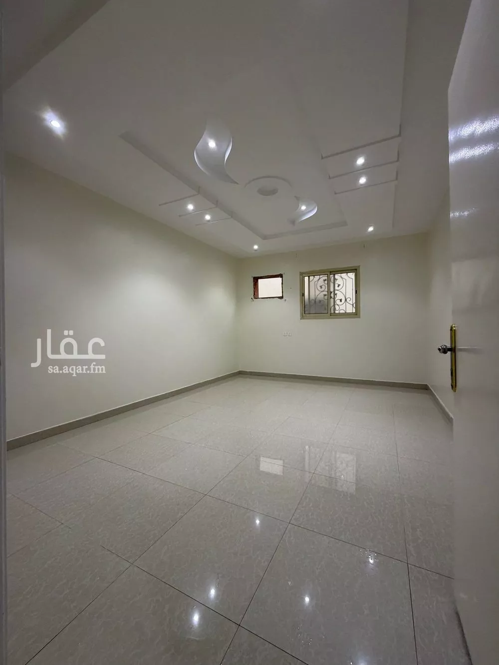 شقة 4 غرف في طويق 1