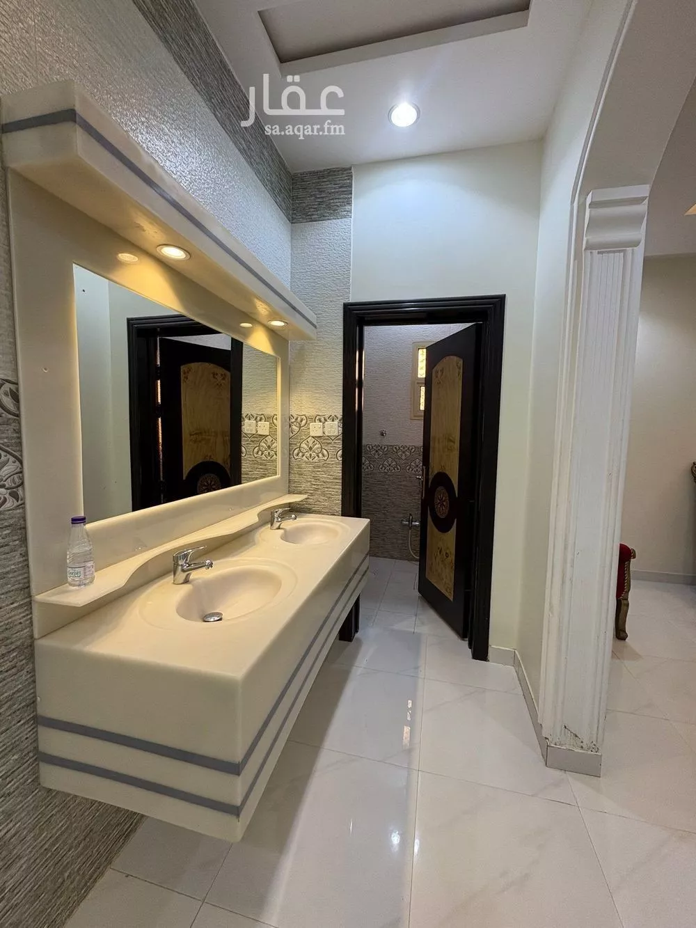 5 bedroom floor in Tuwaiq 2