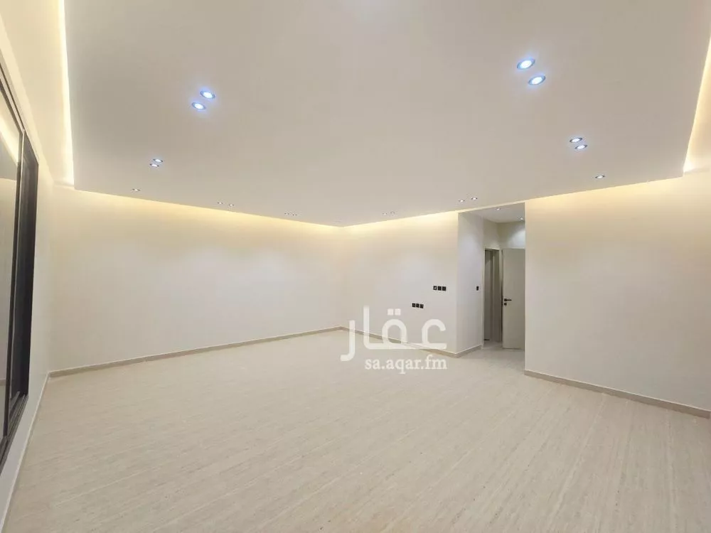 فيلا 5 غرف في بدر 4