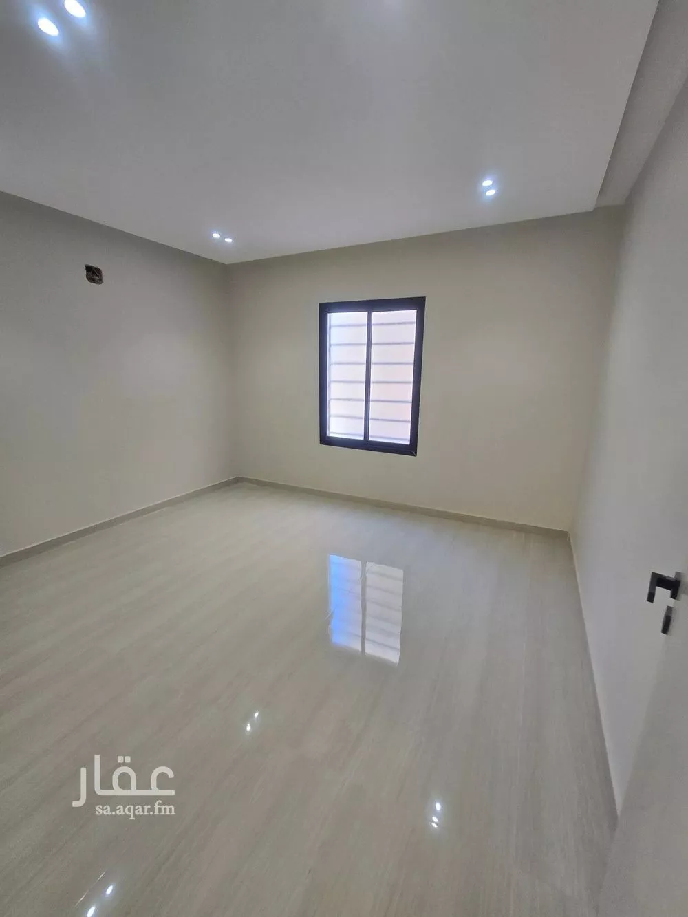 فيلا 5 غرف في بدر 5