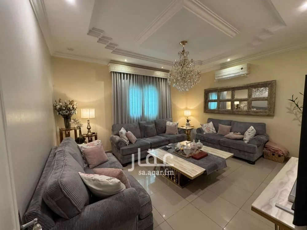7 bedroom villa in Al Sahafah, Riyadh 5