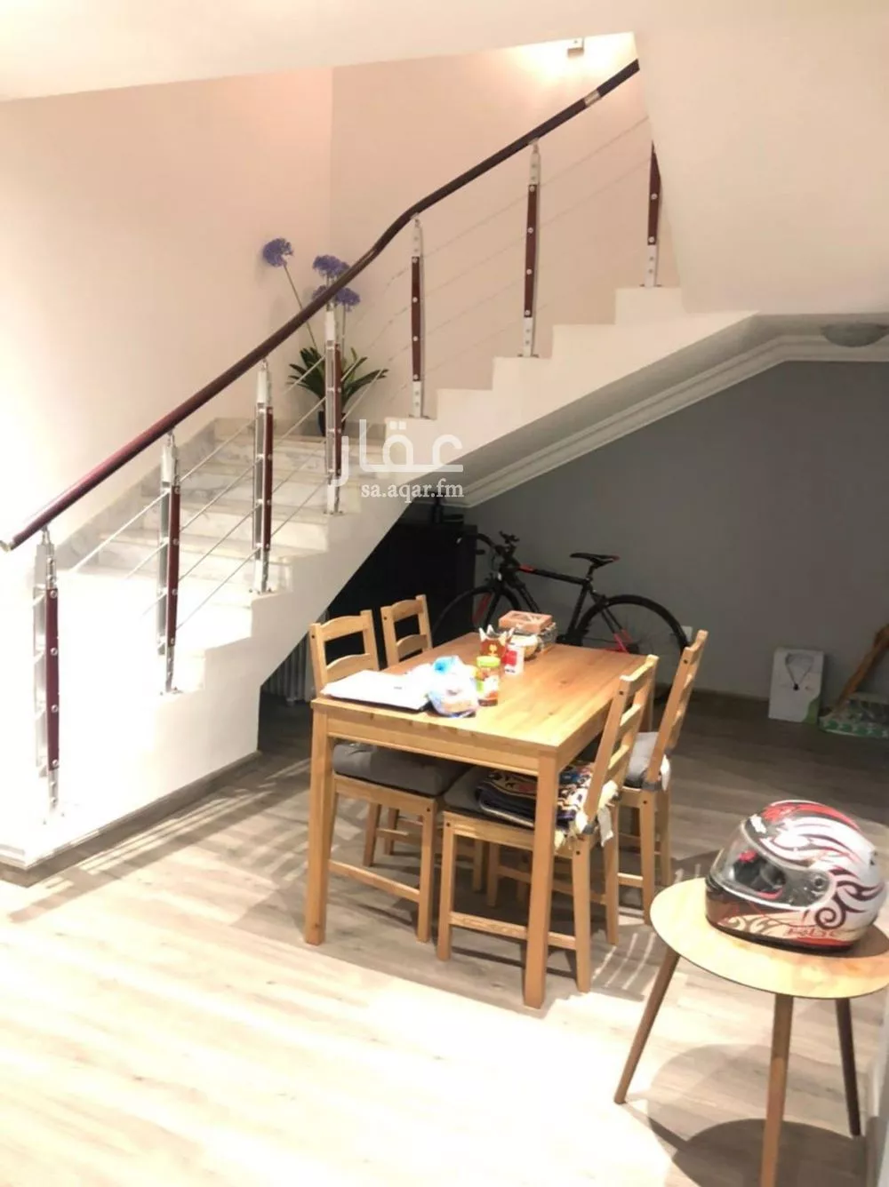 شقة 5 غرف في الملقا 4