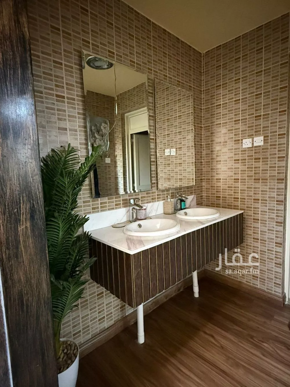 9 bedroom villa in Al Sahafah 3