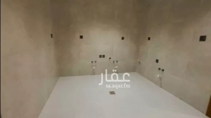 4 bedroom apartment in Al Rawdah 3