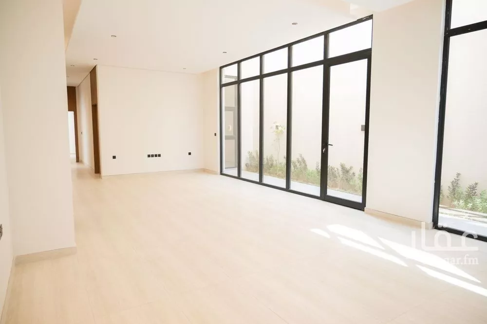 4 bedroom floor in Al Maseef 5