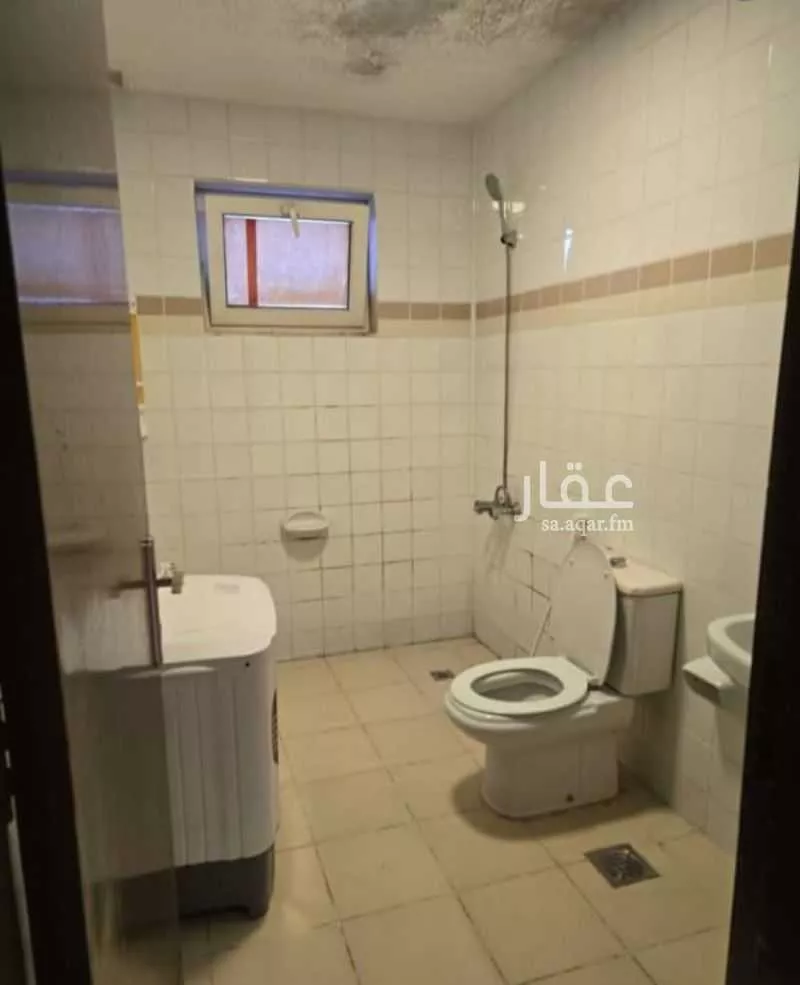 2 bedroom apartment in Al Sharafiyah, Jeddah 9