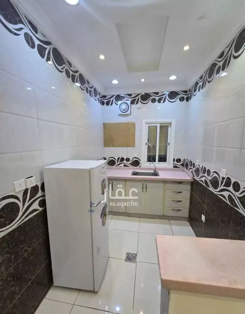 2 bedroom apartment in Al Hamdaniyah, Jeddah 9