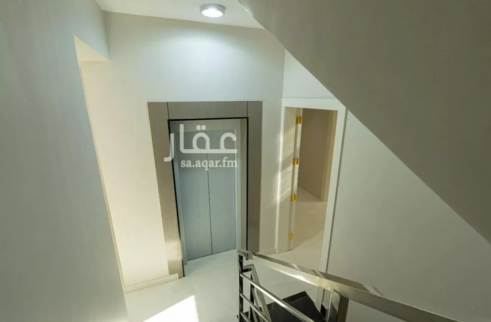 6 bedroom villa in Dhahrat Laban, Riyadh 14