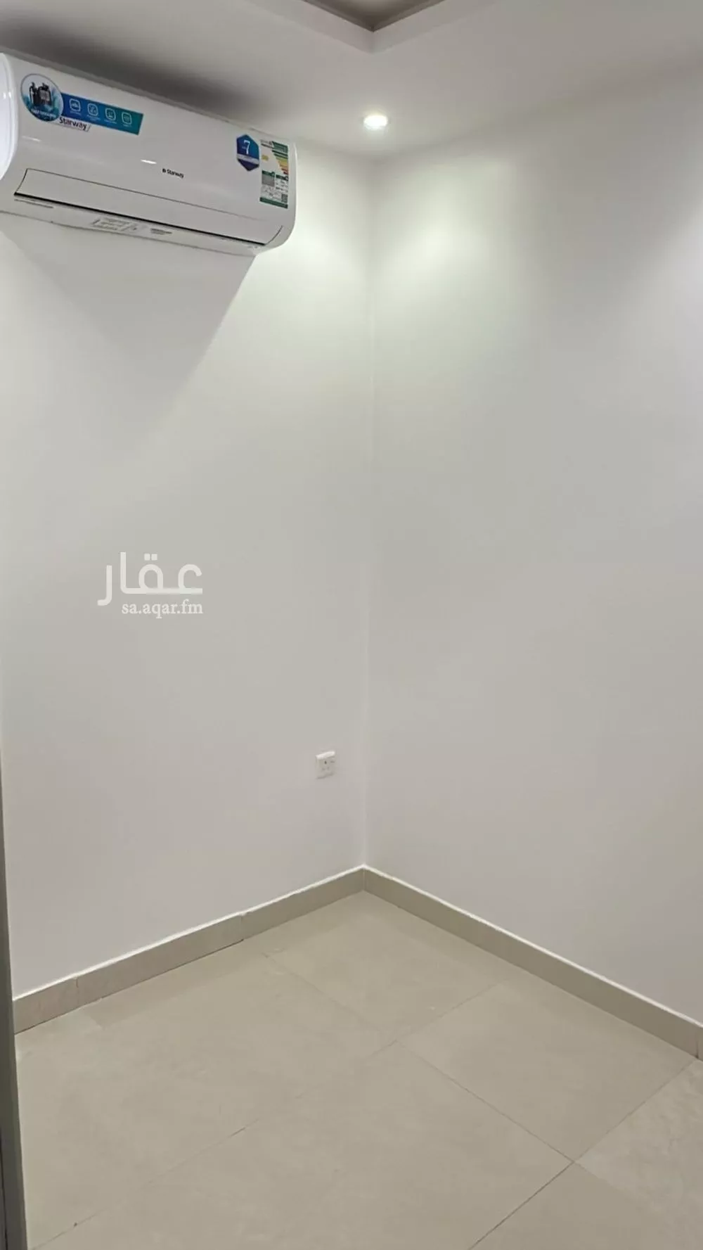 شقة 3 غرف في الملقا 4