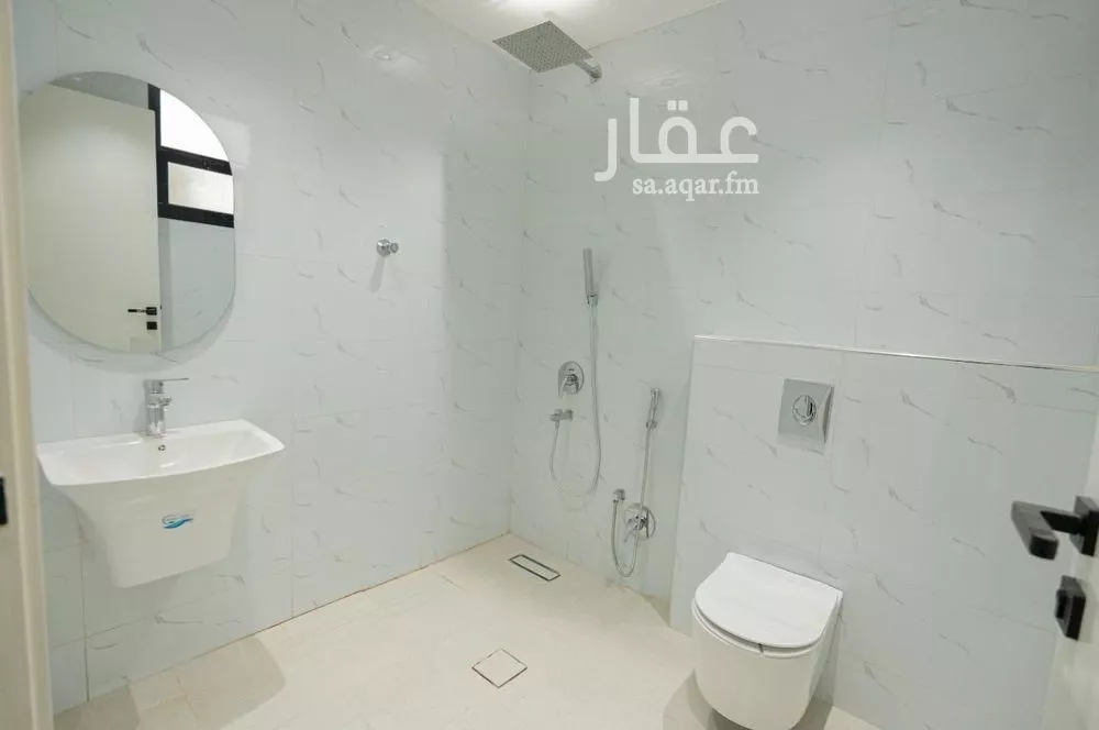 6 bedroom villa in Dhahrat Laban, Riyadh 10