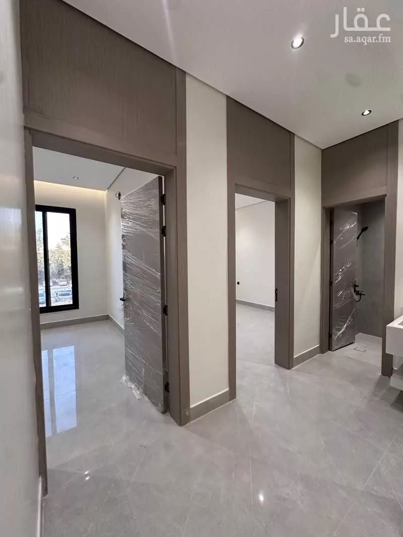 5 bedroom floor in Al Janadriyah 5