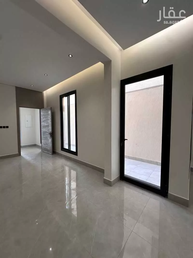 5 bedroom floor in Al Janadriyah 5