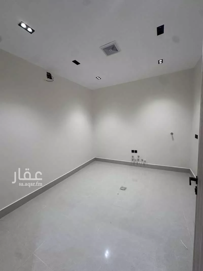 4 bedroom apartment in Al Maizilah, Riyadh 5
