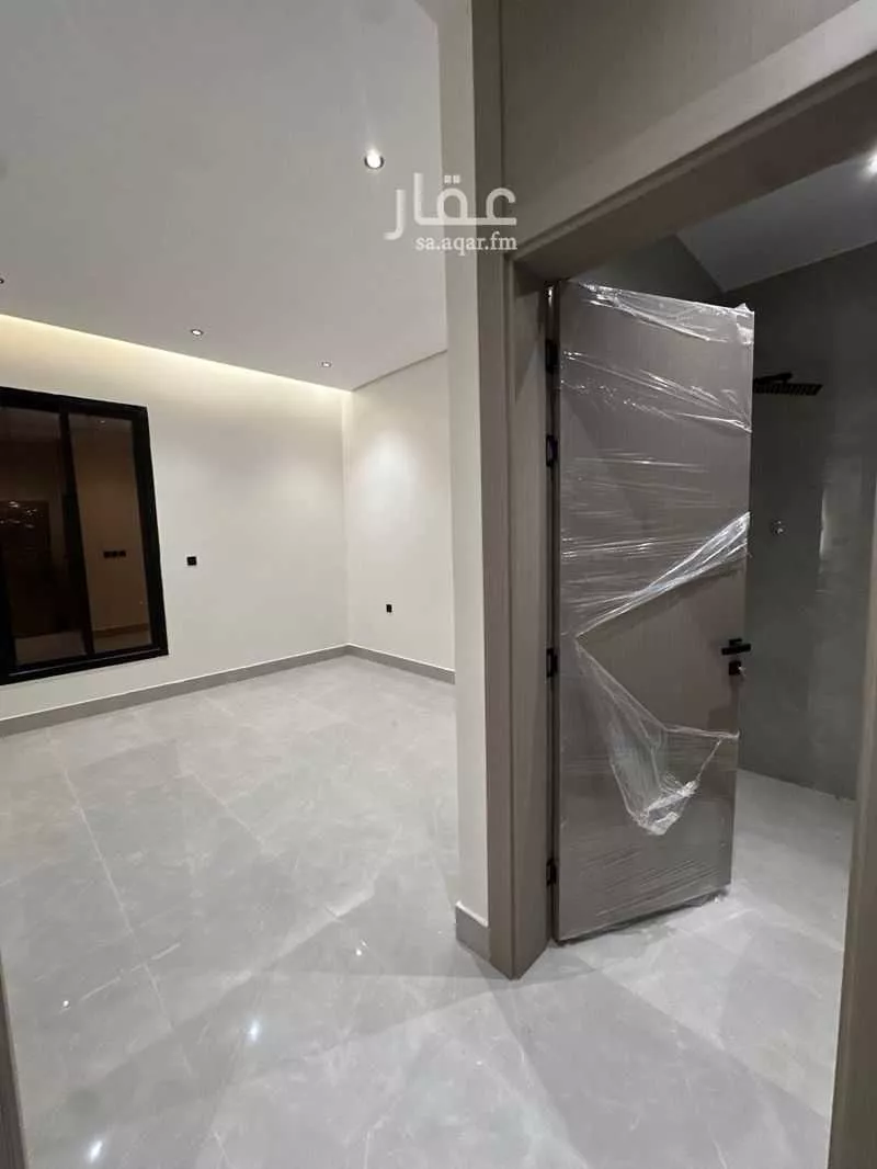 5 bedroom floor in Al Janadriyah 2