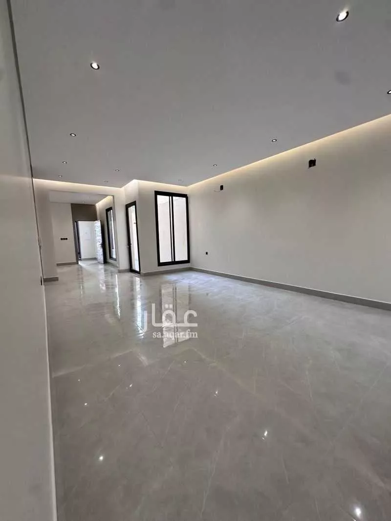 5 bedroom floor in Al Janadriyah 2
