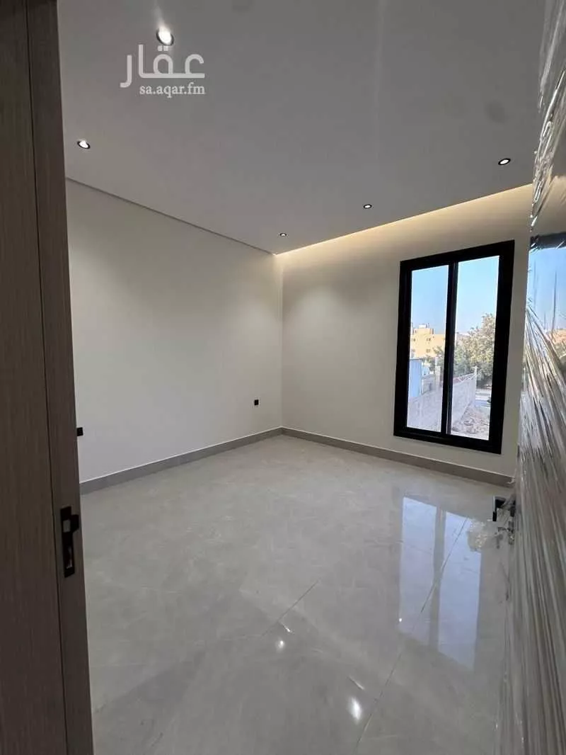 5 bedroom floor in Al Janadriyah 1