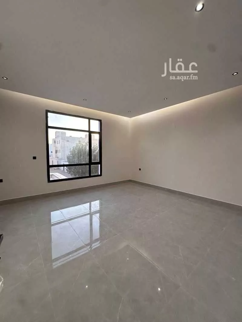 5 bedroom floor in Al Janadriyah 4