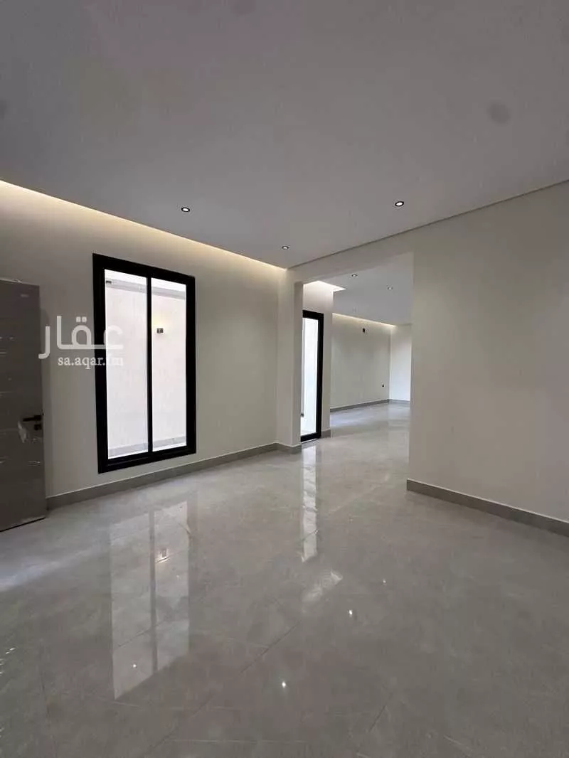 5 bedroom floor in Al Janadriyah 4