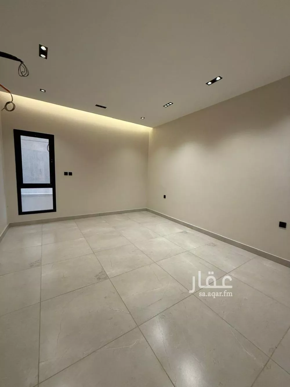 فيلا 5 غرف في الشراع 1