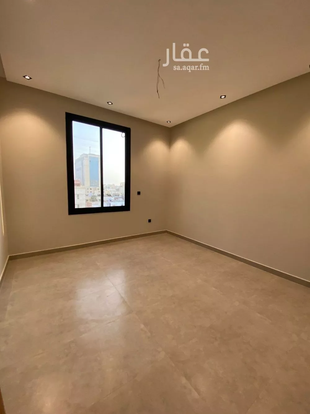 شقة 6 غرف في السلامة 5