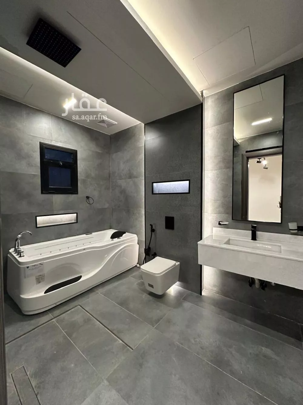 فيلا 5 غرف في الشراع 1