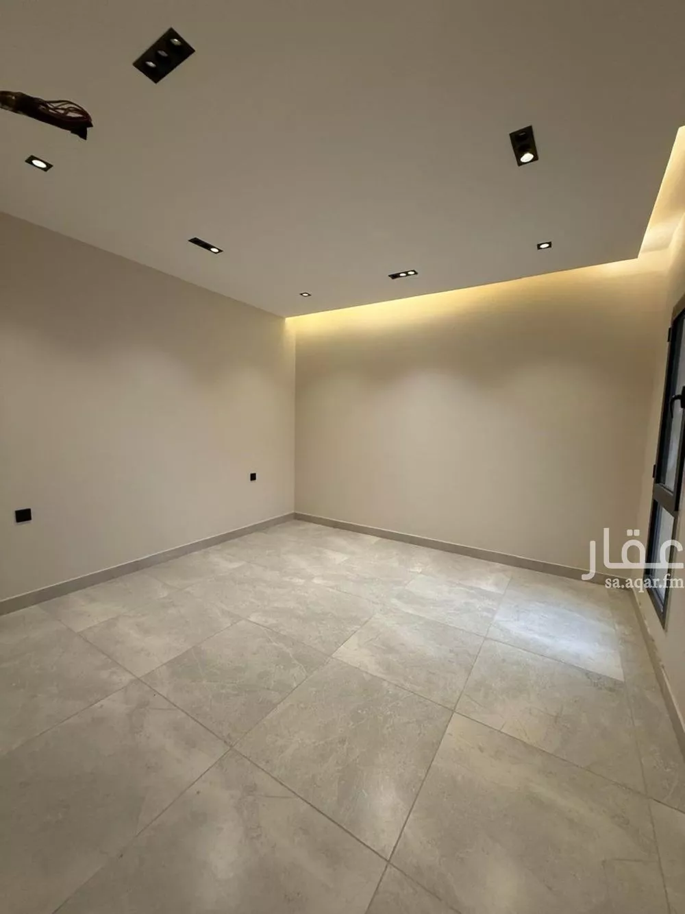 فيلا 5 غرف في الشراع 2