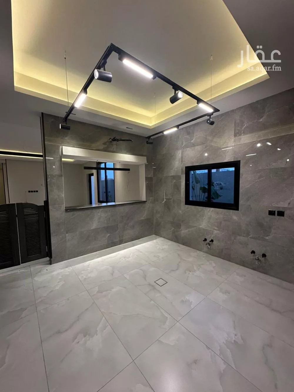 فيلا 5 غرف في الشراع 3