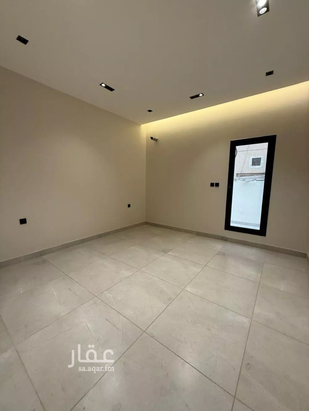 فيلا 5 غرف في الشراع 3