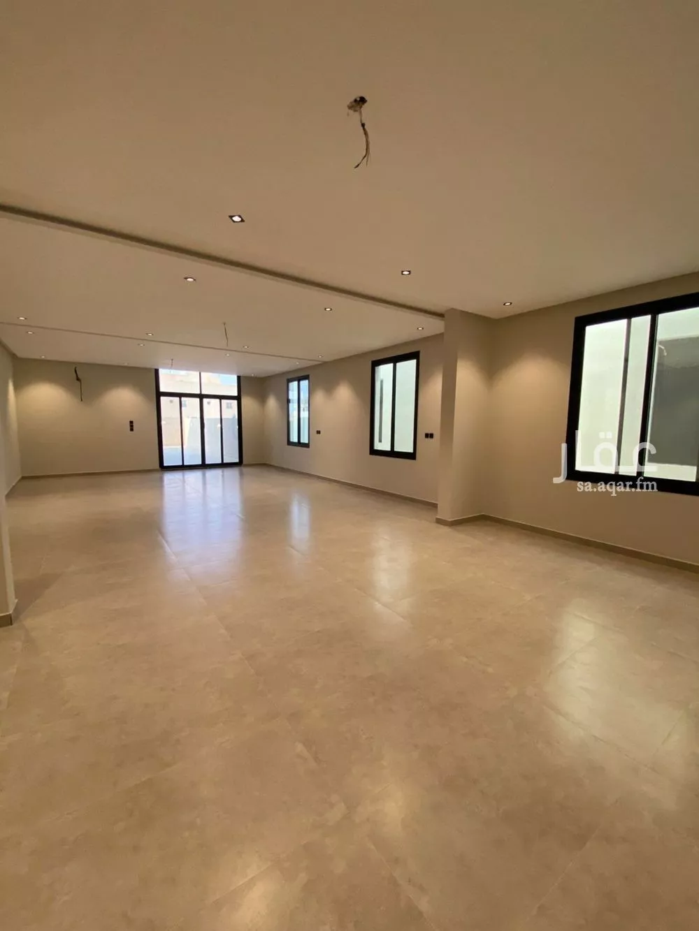 شقة 6 غرف في السلامة 4